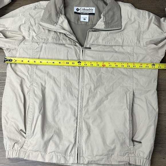 Columbia Men’s Khaki Tan Zip Up Vented Jacket, size Large - Picture 8 of 12